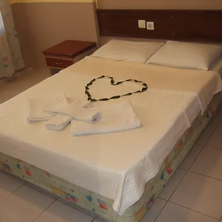 Club Sunset Apartahotel 3*