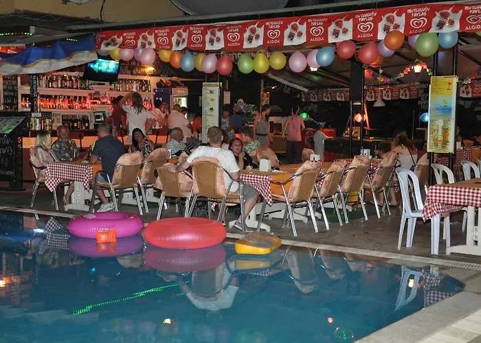 Club Sunset 马尔马里斯