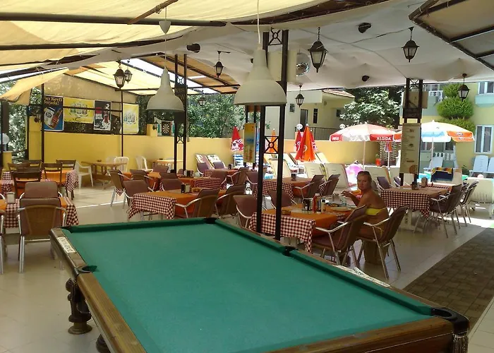 Club Sunset Aparthotel 3*