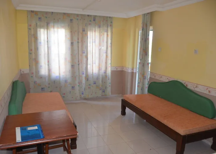 Club Sunset 3* 马尔马里斯