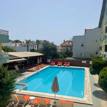 Club Sunset Apartmanhotel