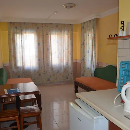 Club Sunset Apart-hotel 3*