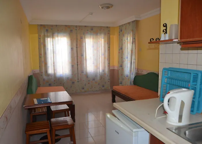 Club Sunset Apartmanhotel 3*